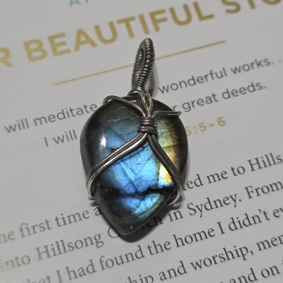 Handmade Jewelry - Wire Wrapped Stone Pendant